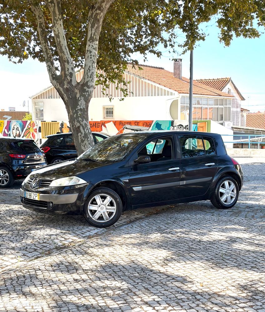Renault Mégane - 5