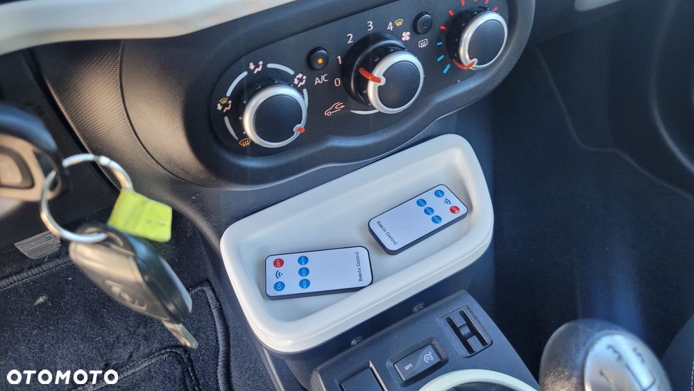 Renault Twingo SCe 70 Start&Stop Intens - 24