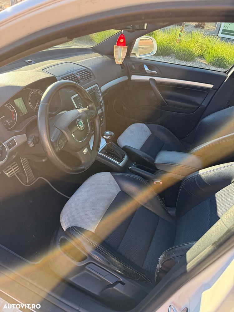 Skoda Octavia 2.0 TDI CR DPF DSG RS - 7