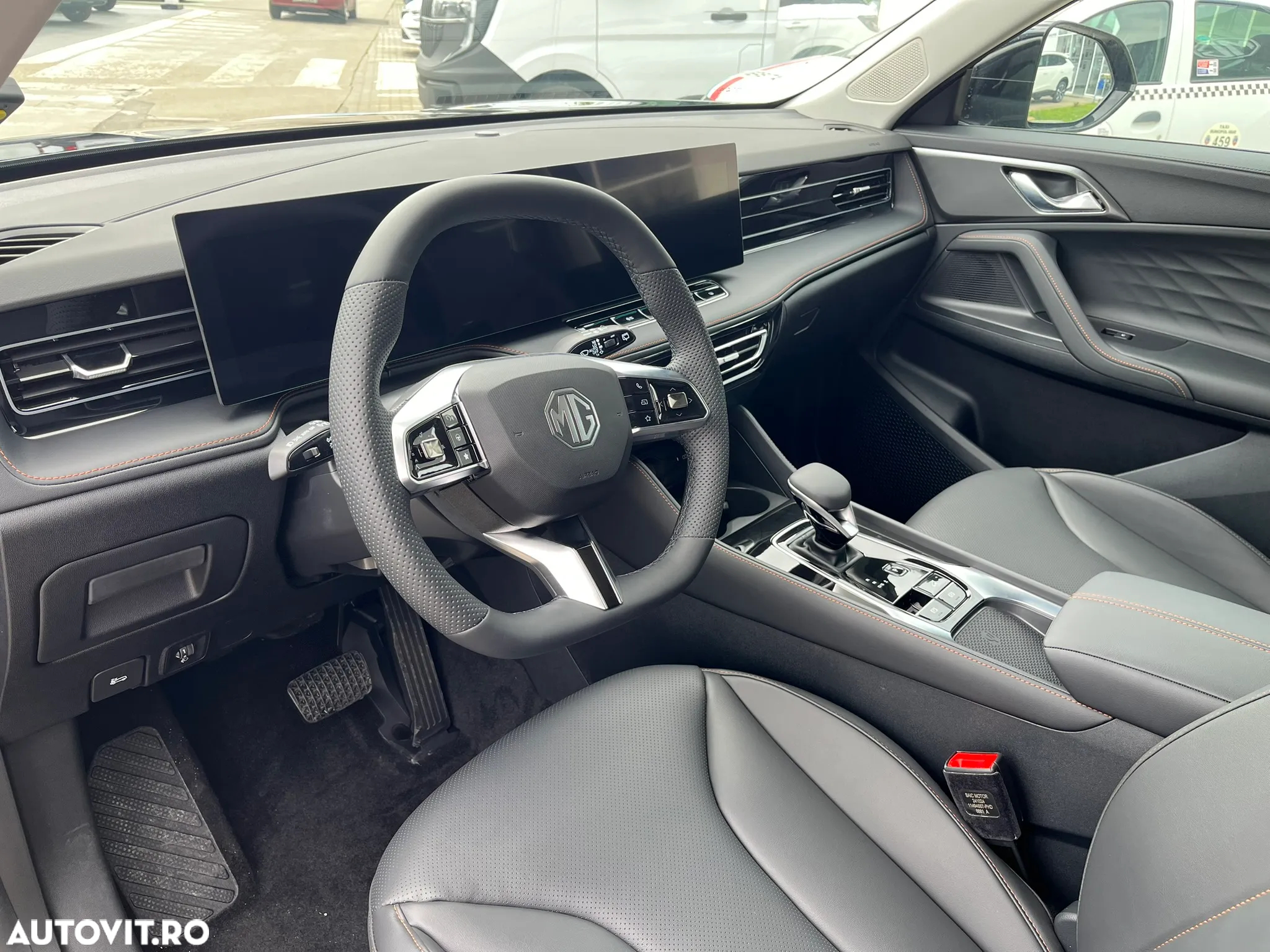 MG HS 1.5 T-GDi 7DCT Exclusive - 10