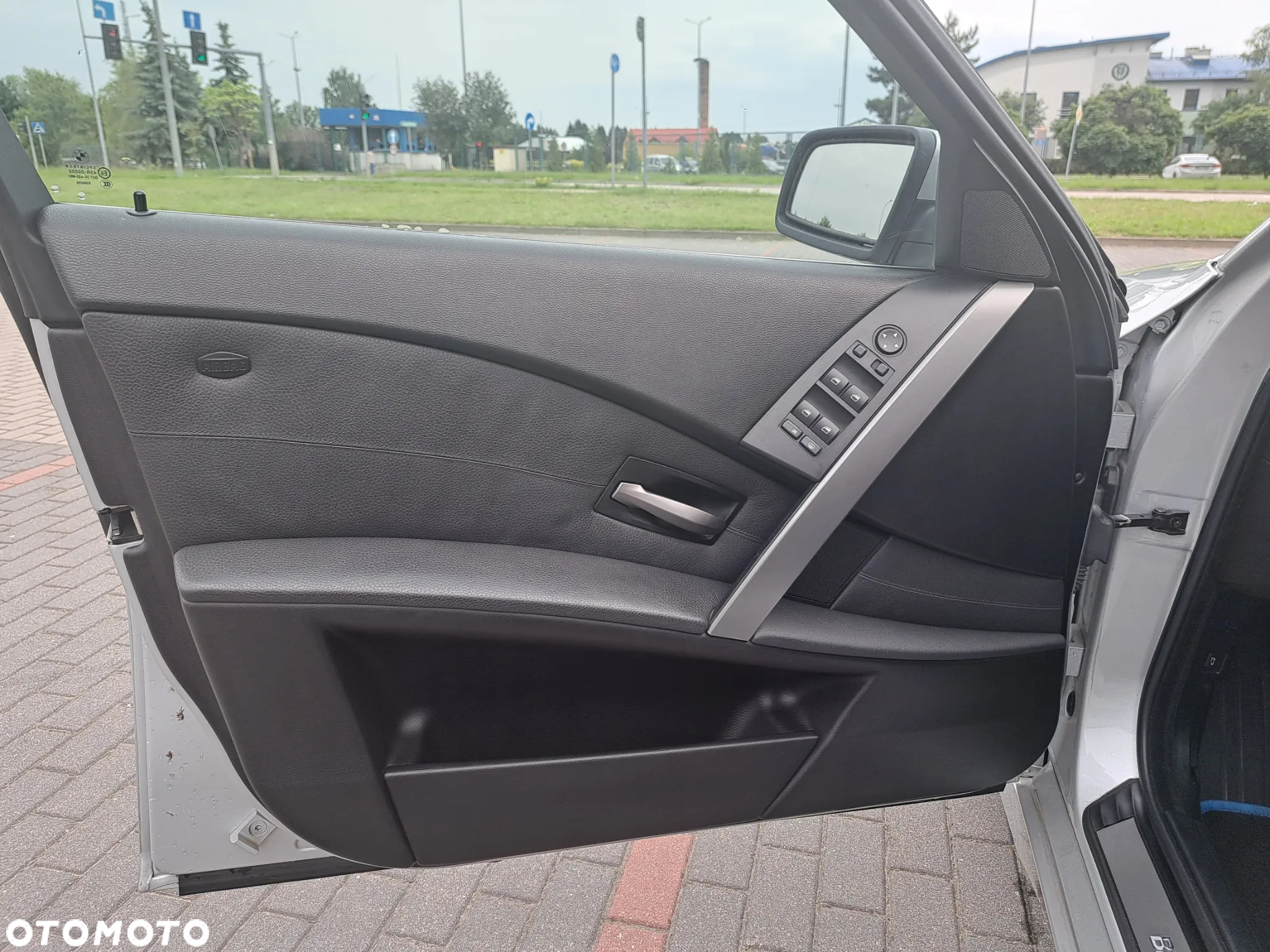 BMW Seria 5 525d - 21