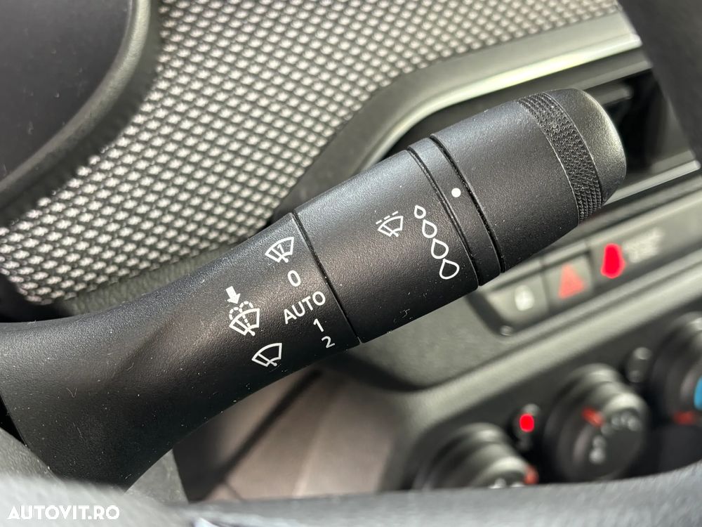 Dacia Logan TCe 90 MT6 Comfort - 18