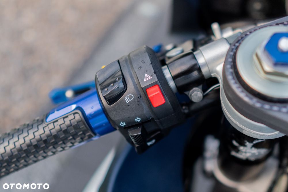 Suzuki GSX-R - 22