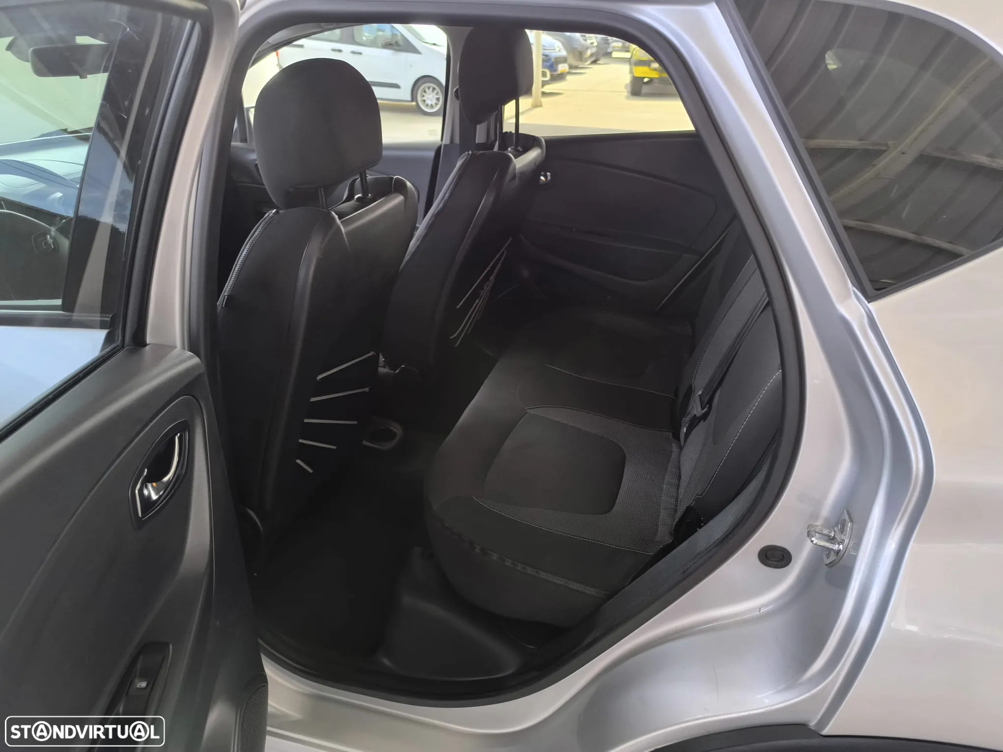 Renault Captur ENERGY dCi 90 EDC Intens - 20