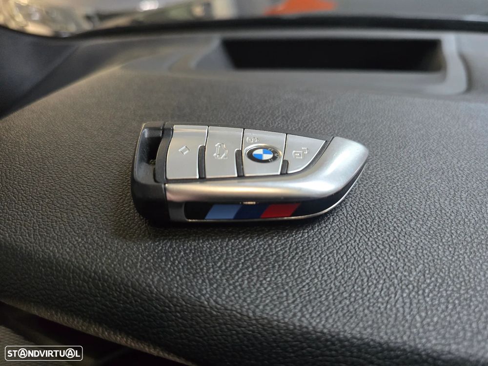 BMW X5 30 d xDrive Pack M - 28