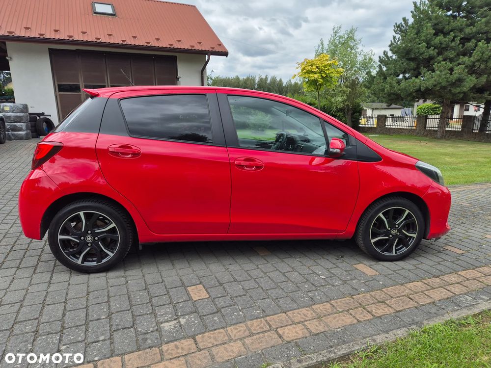 Toyota Yaris 1.33 VVT-i Lounge - 6