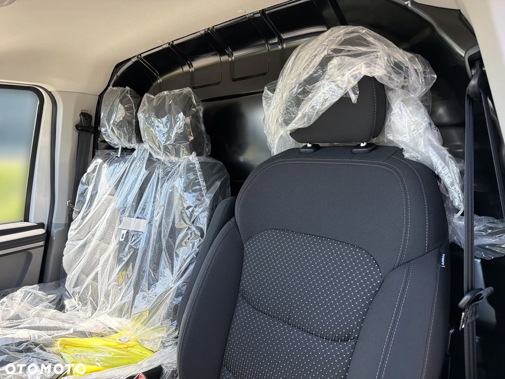 Maxus Deliver 7 L1H1 - 12