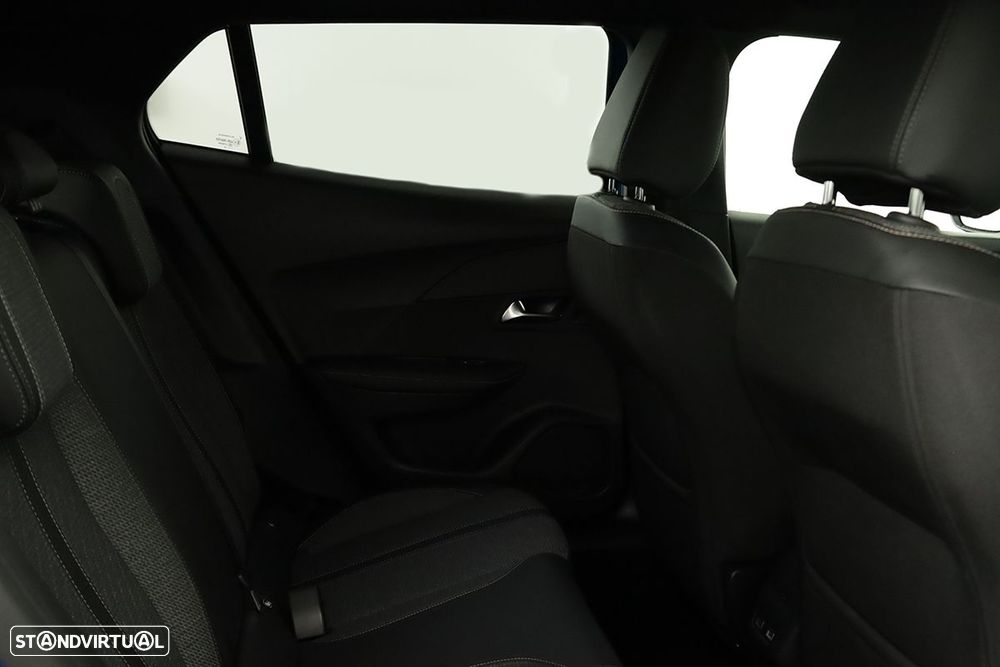 Peugeot 2008 1.2 PureTech Allure - 21