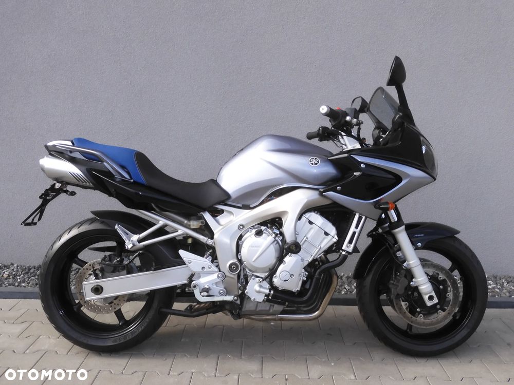 Yamaha FZ6 - 8