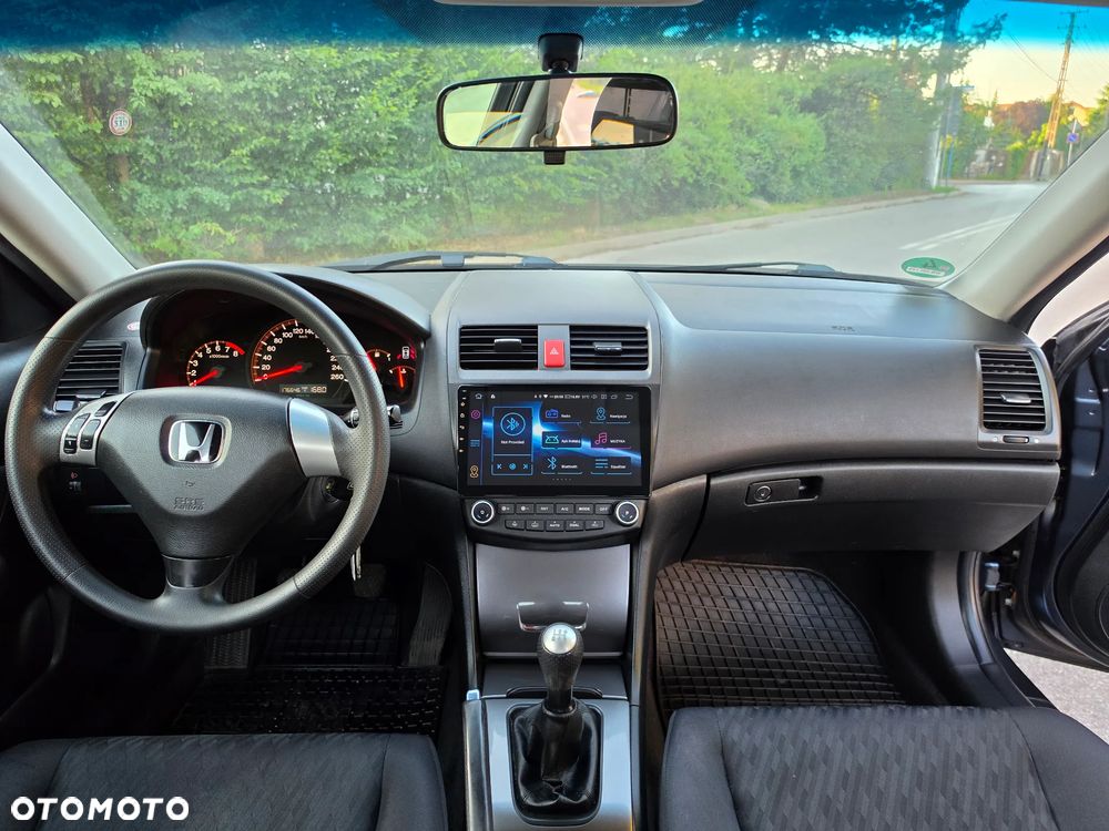 Honda Accord 2.0 ES - 28