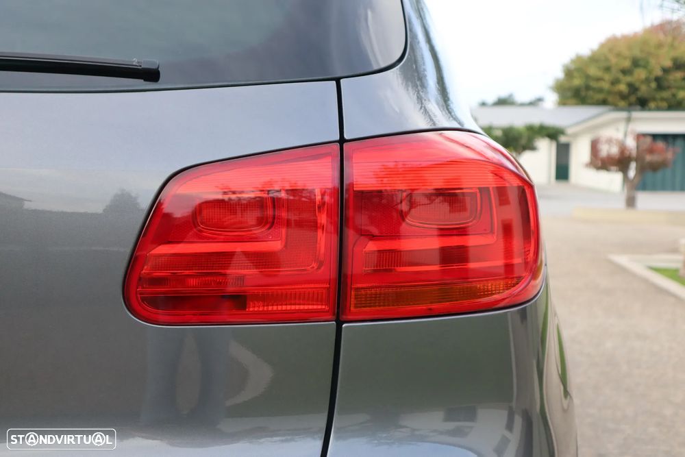 VW Tiguan 2.0 TDi Track 4Motion DSG - 8