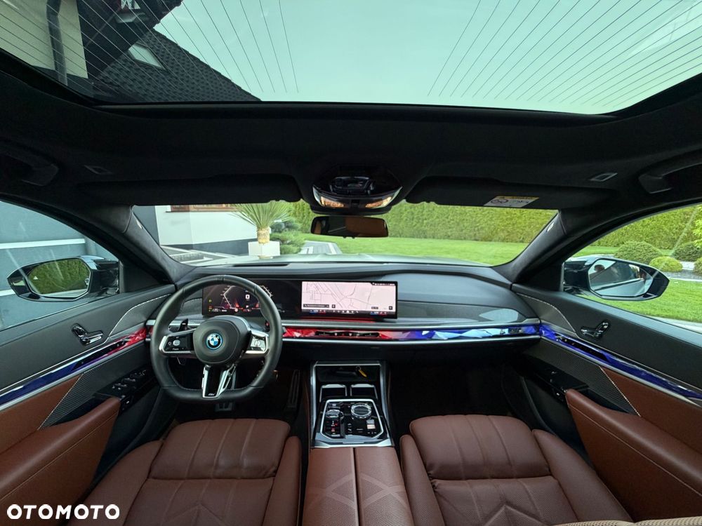 BMW Seria 7 M760e PHEV xDrive Individual Edition sport - 25