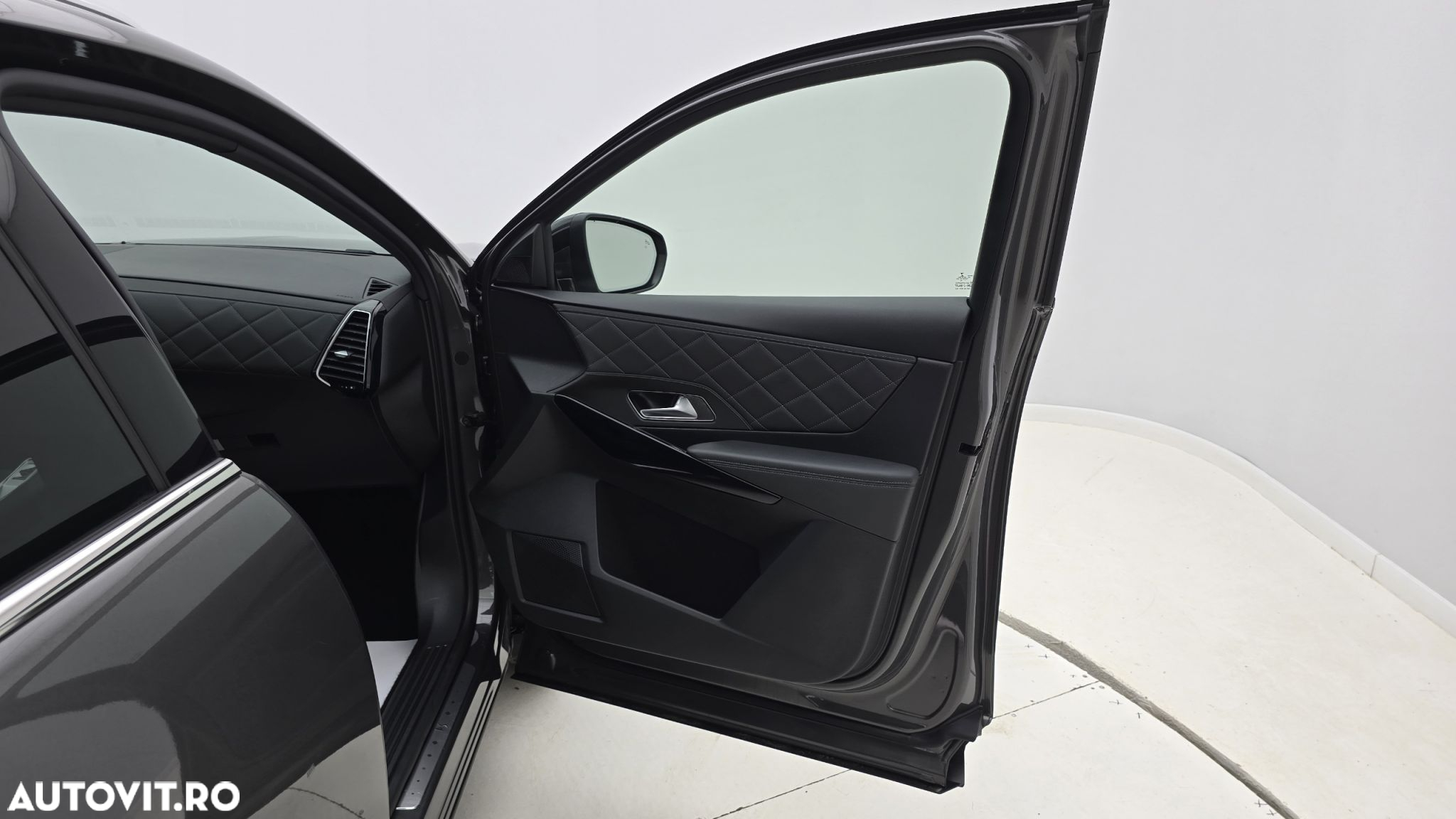 DS Automobiles DS 7 Crossback - 17