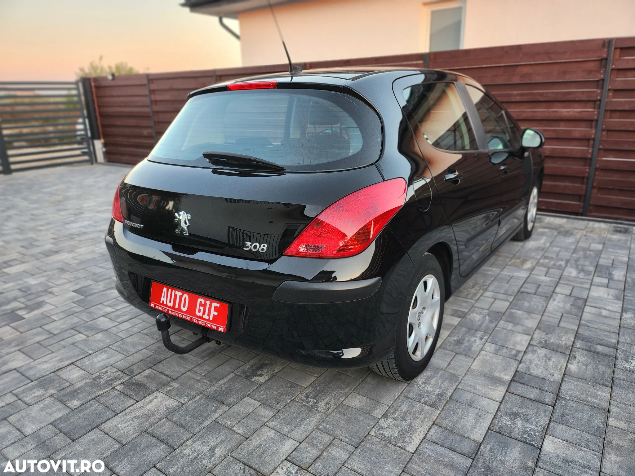 Peugeot 308 1.6E Confort Pack Aut - 10