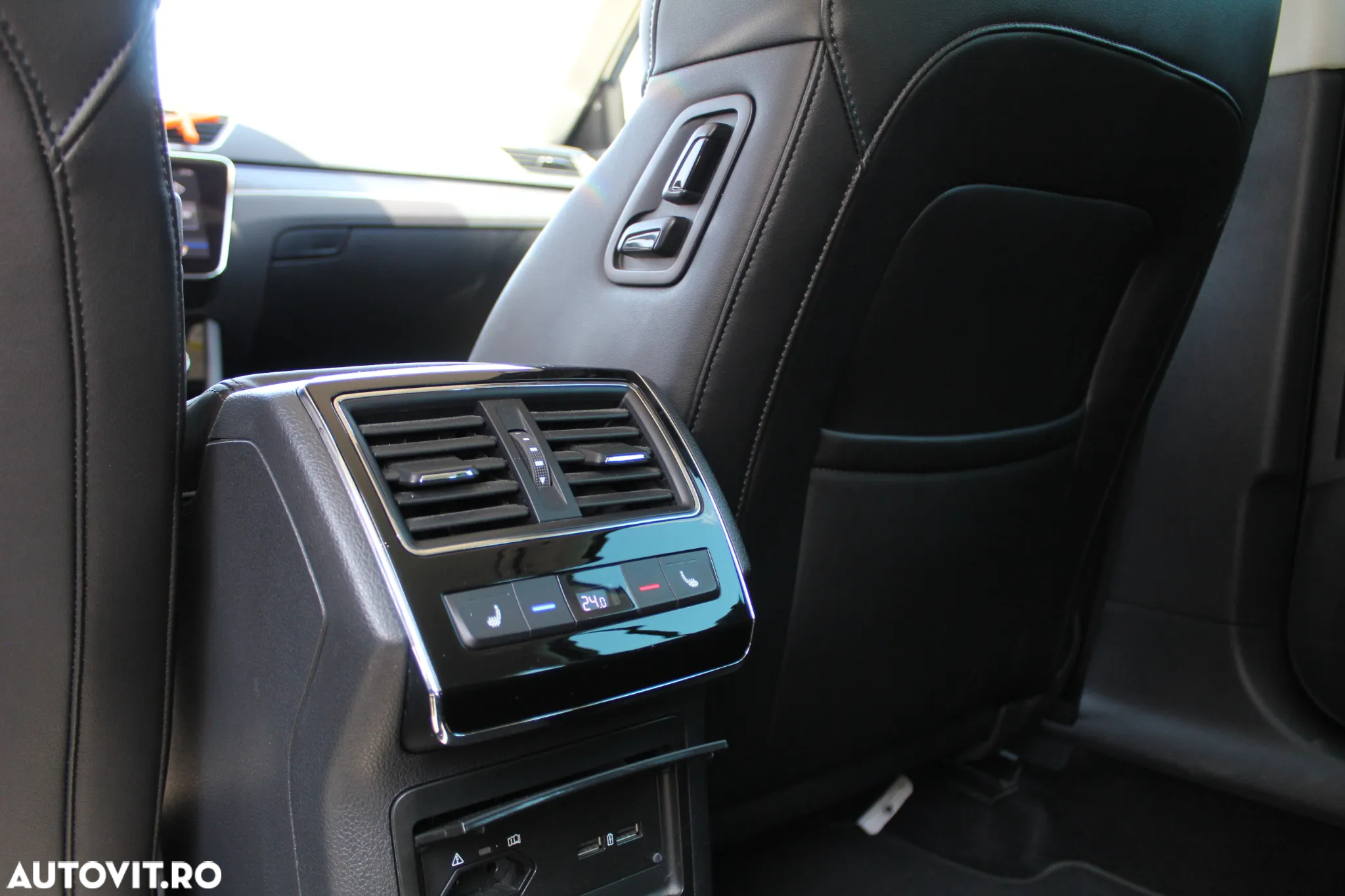 Skoda Superb Combi 2.0 TDI DSG Style - 20