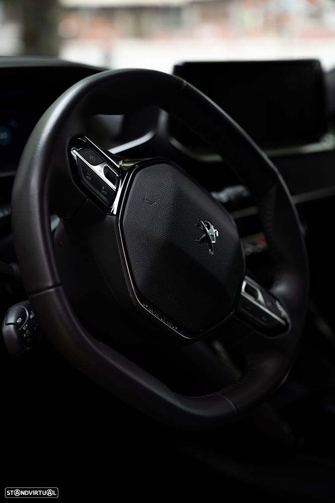 Peugeot 2008 - 4