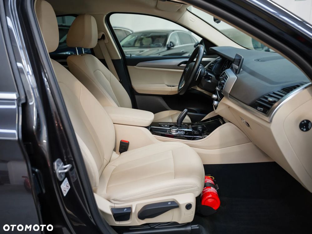 BMW X4 xDrive20i GPF Advantage sport - 23