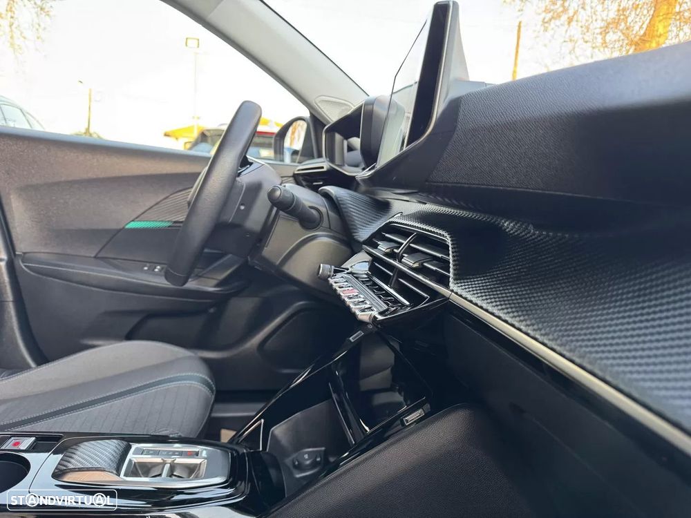 Peugeot e-2008 50 kWh Allure - 45