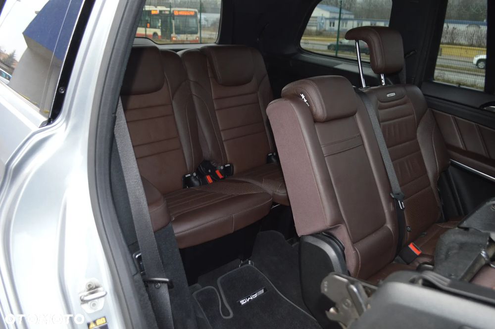 Mercedes-Benz GL 63 AMG - 12