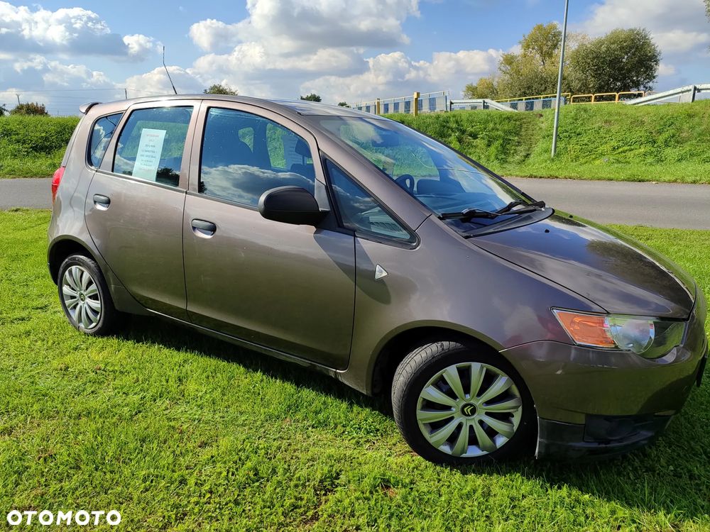 Mitsubishi Colt - 8