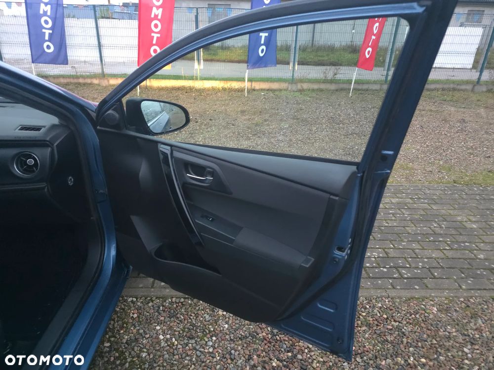 Toyota Auris Hybrid 135 Comfort - 14