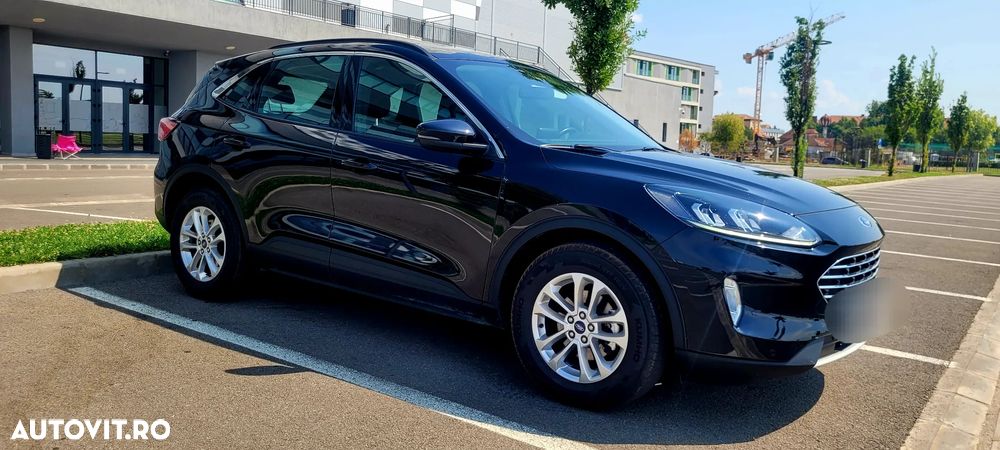 Ford Kuga - 1