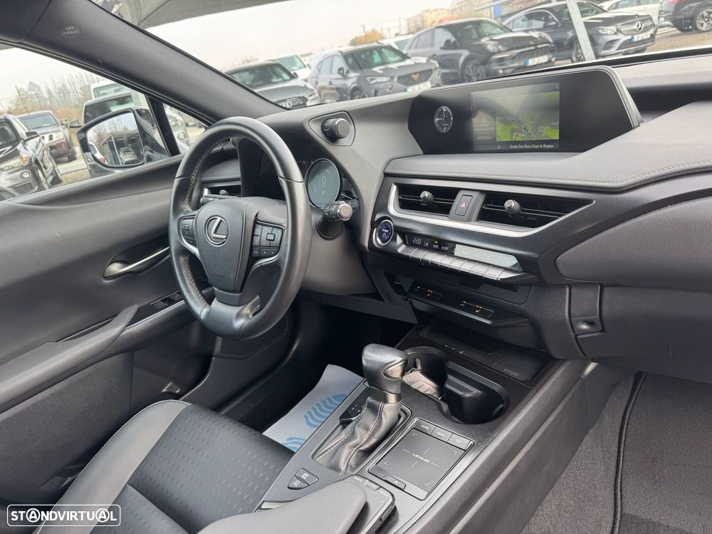 Lexus UX 250h Special Edition (LCA) - 10