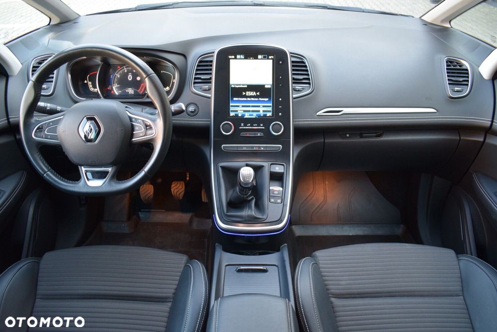 Renault Scenic - 17