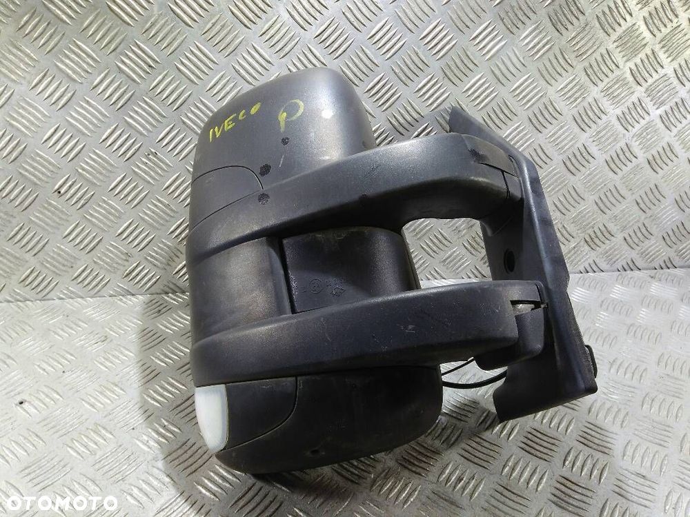 LUSTERKO PRAWE IVECO DAILY - 2