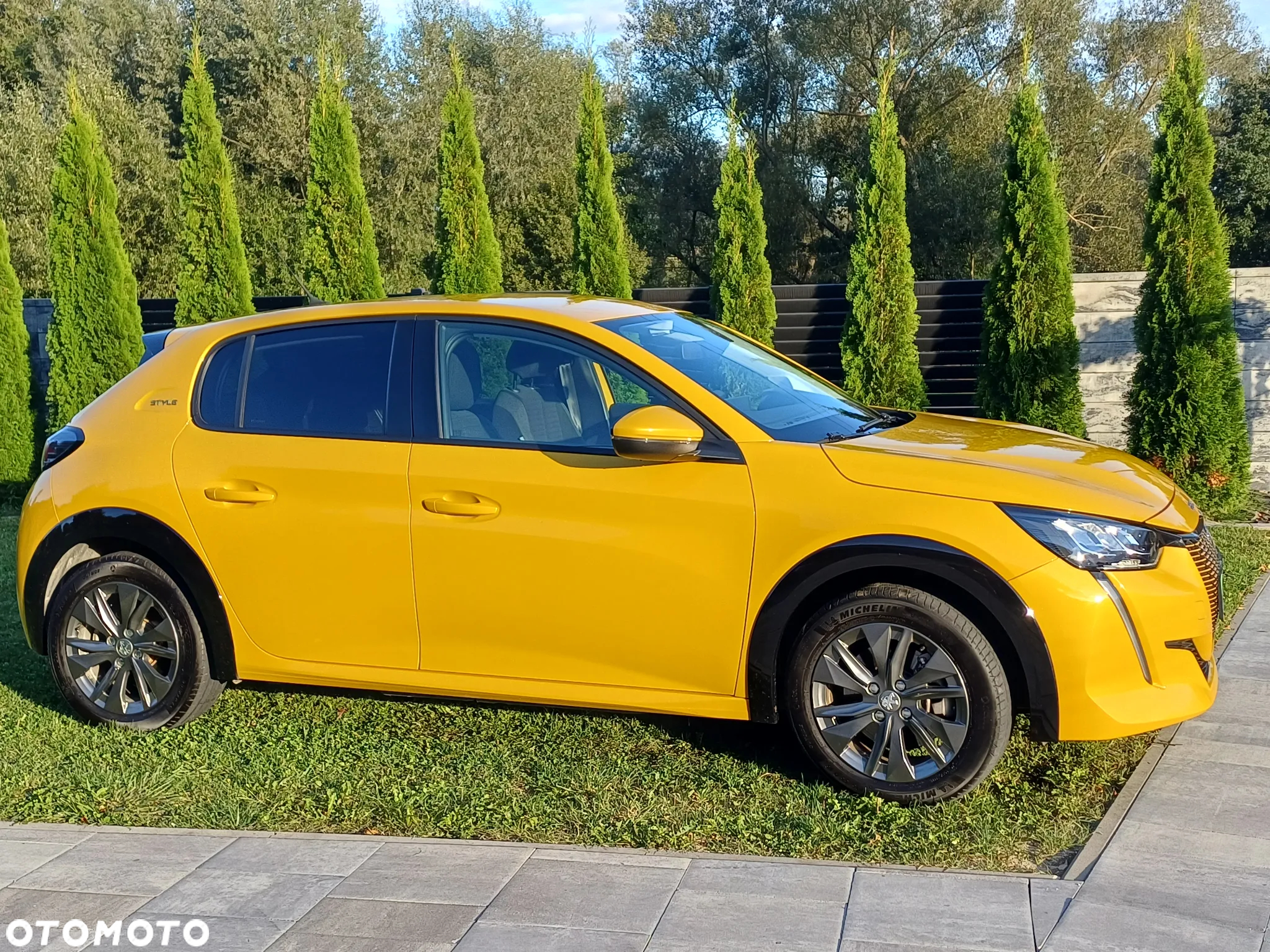 Peugeot 208 e-208 50kWh Style - 3