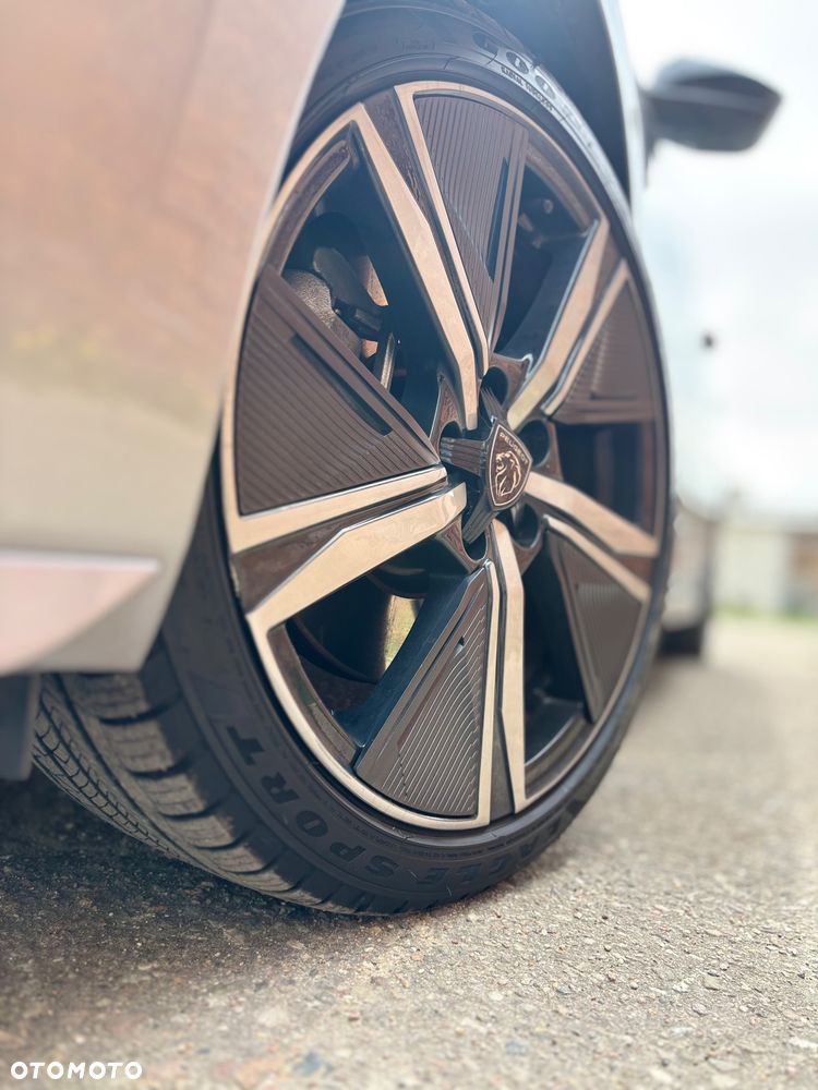 Peugeot 308 1.6 Hybrid PHEV GT EAT8 - 11