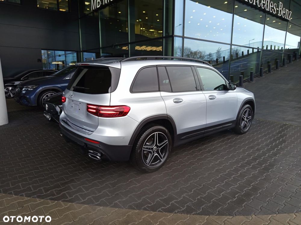 Mercedes-Benz GLB - 5