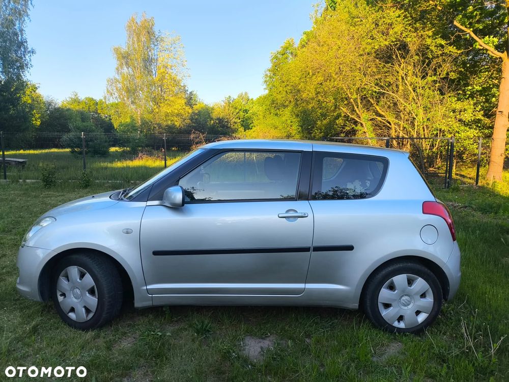 Suzuki Swift 1.3 Club - 3