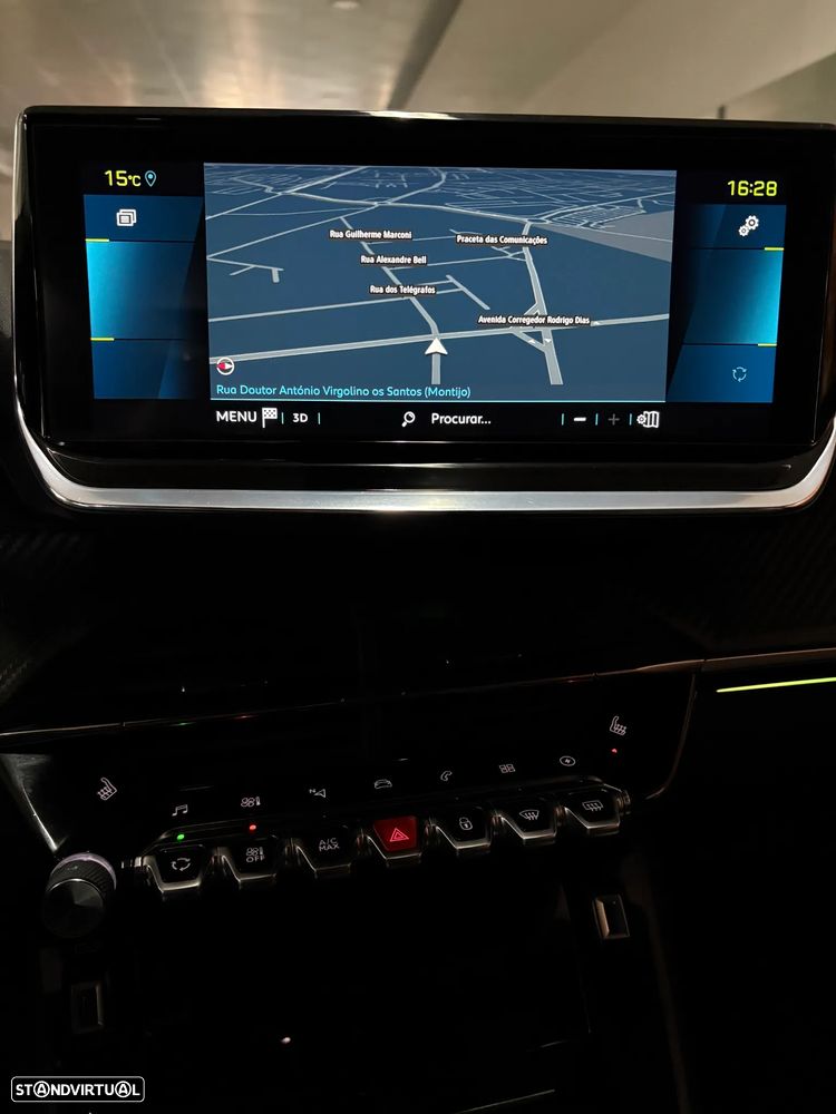 Peugeot e-208 GT - 17