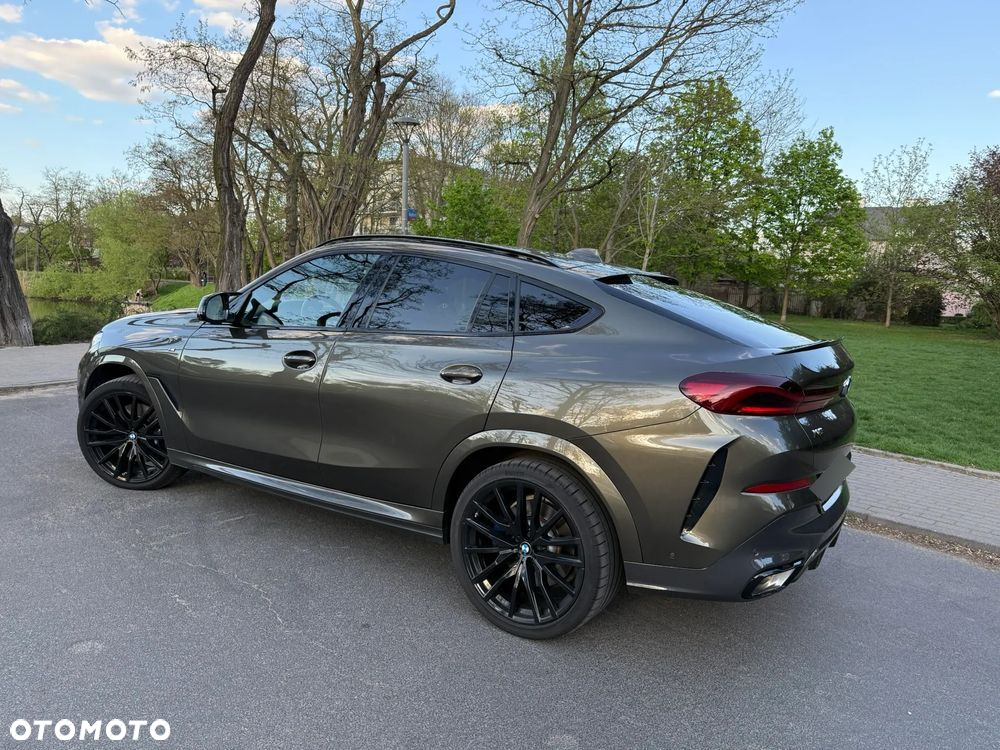 BMW X6 M50i - 9