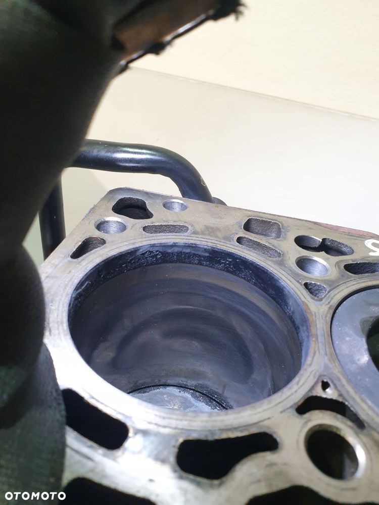 dół silnika blok wał tłoki 04l023c vw audi skoda 2.0 tdi dfs - 6