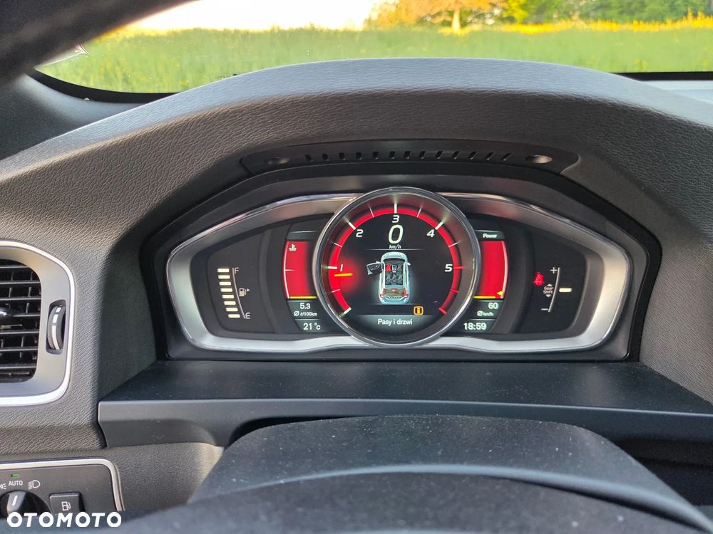 Volvo V60 D4 Drive-E R-Design Summum - 28