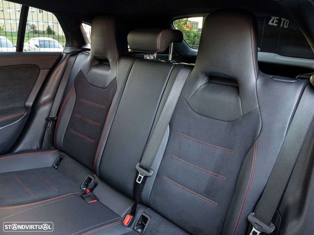 Mercedes-Benz CLA 250 - 22