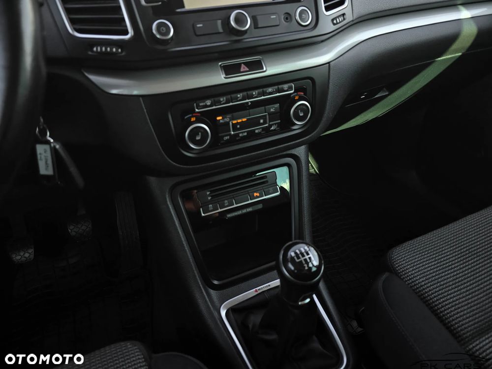 Volkswagen Sharan 2.0 TDI 4MOTION BlueMotion Technology Highline - 27
