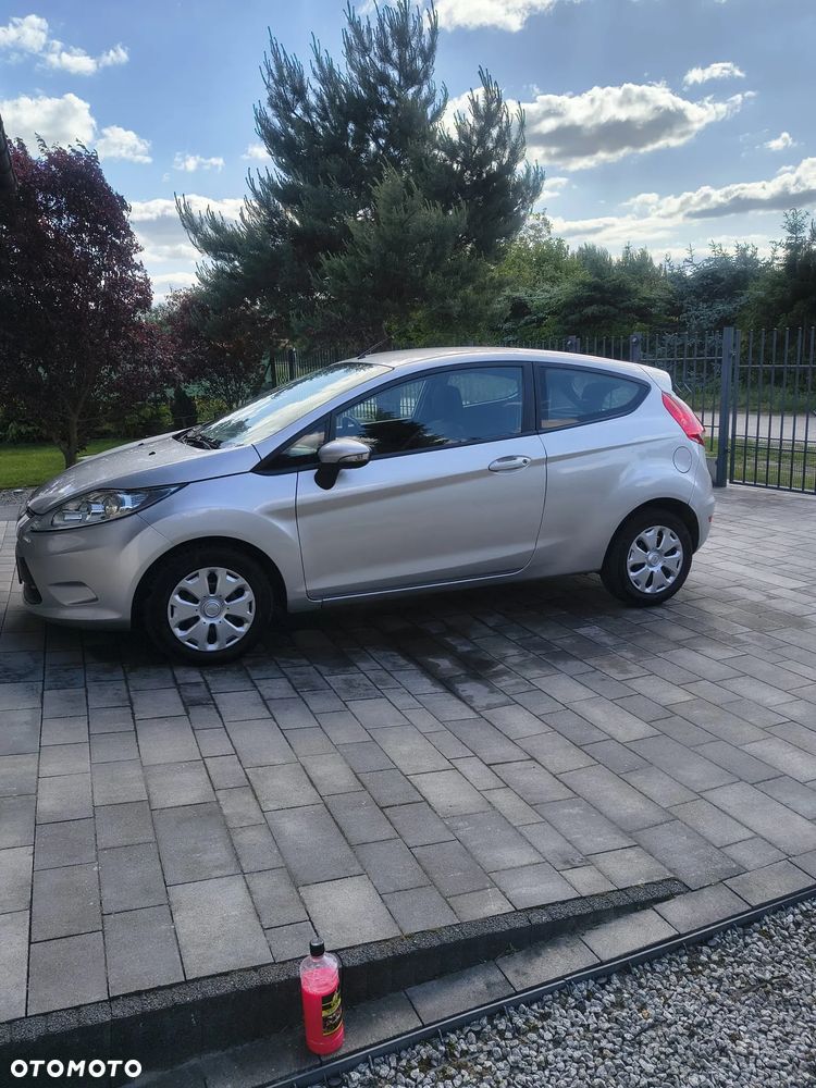 Ford Fiesta 1.4 TDCi Ambiente - 4