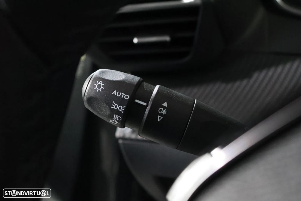 Peugeot 208 1.2 PureTech Allure - 30