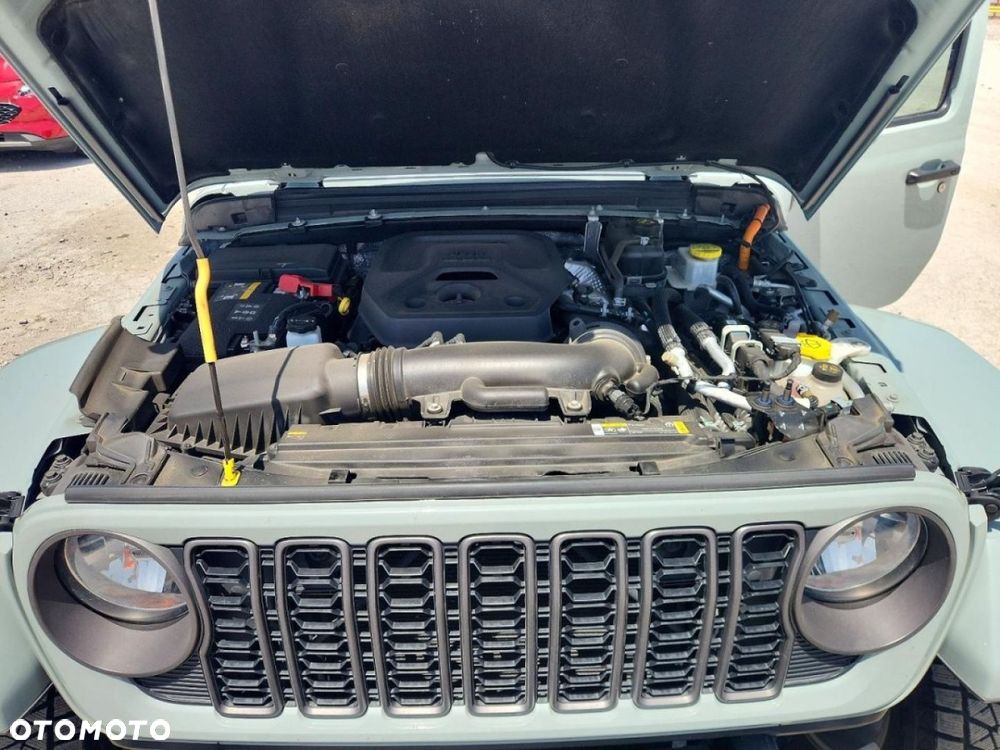 Jeep Wrangler - 12