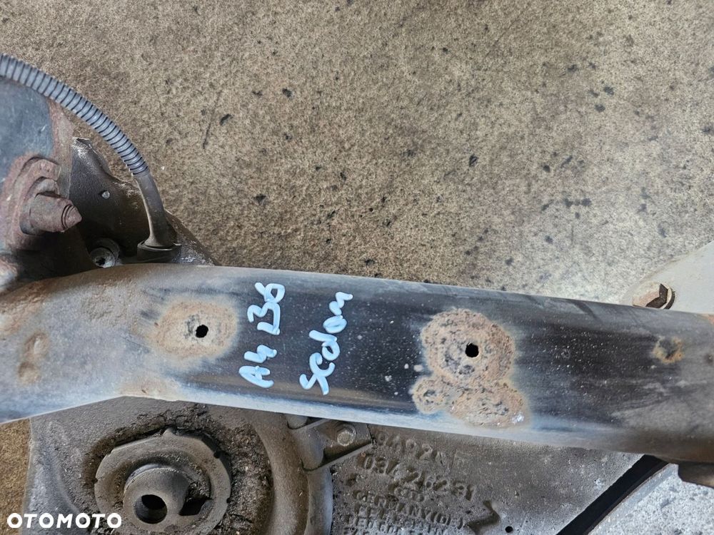 Belka zawieszenia tylnego oś wózek sanki komplet Audi A4 B6 sedan - 2