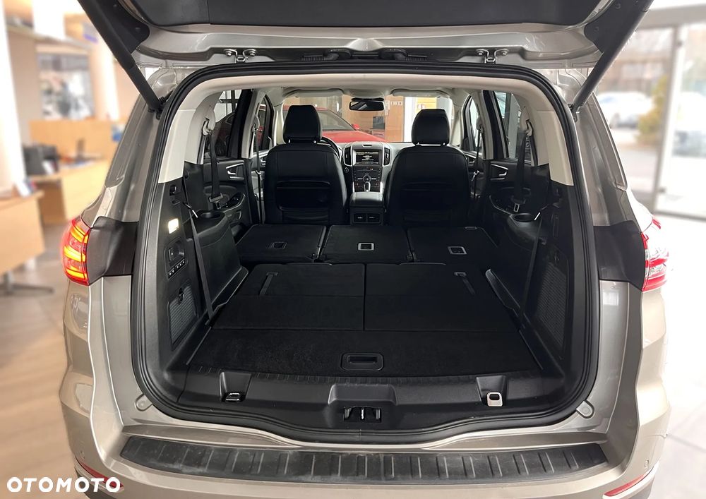 Ford S-Max 2.0 TDCi Titanium PowerShift - 32