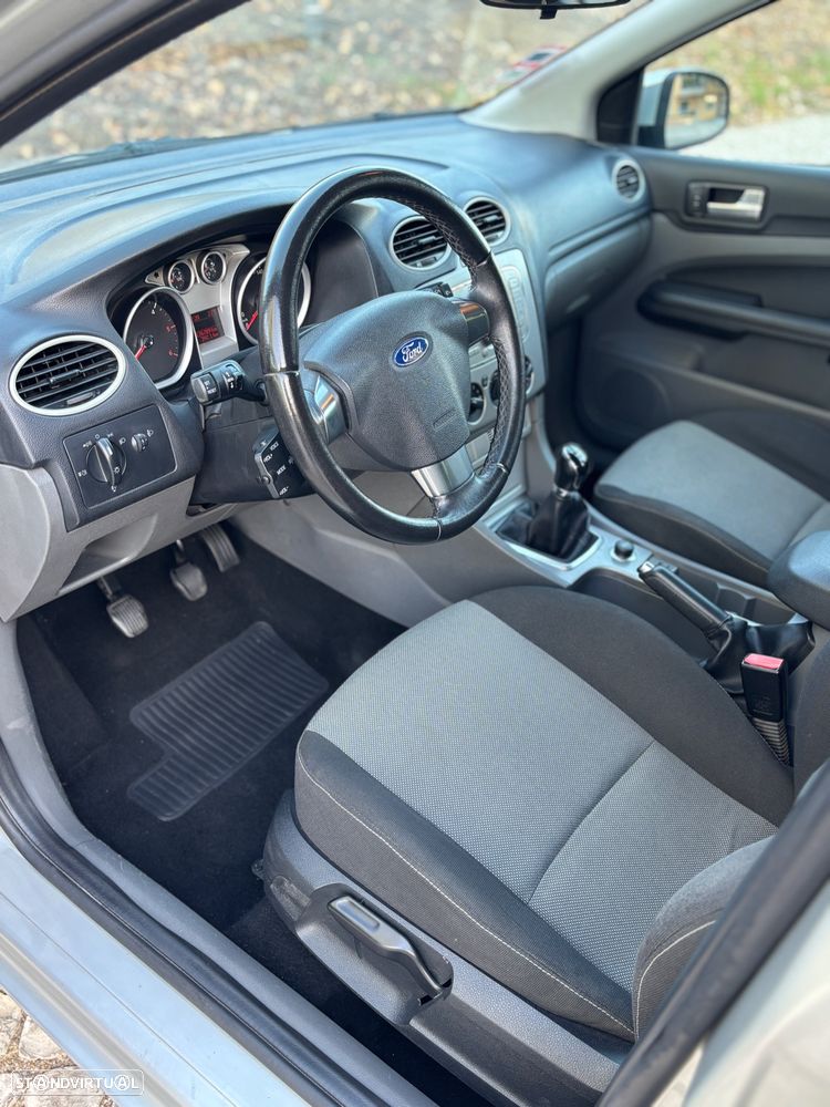 Ford Focus SW 1.6 TDCi Ghia - 9