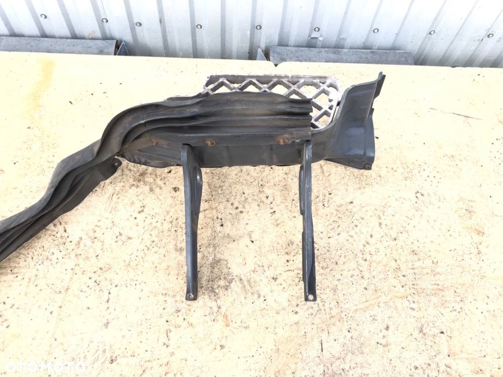 STOPIEŃ KABINY PRAWY - 349.00 PLN - SCANIA P,G,R,T - series 2003 - 2022 R 450 - 3