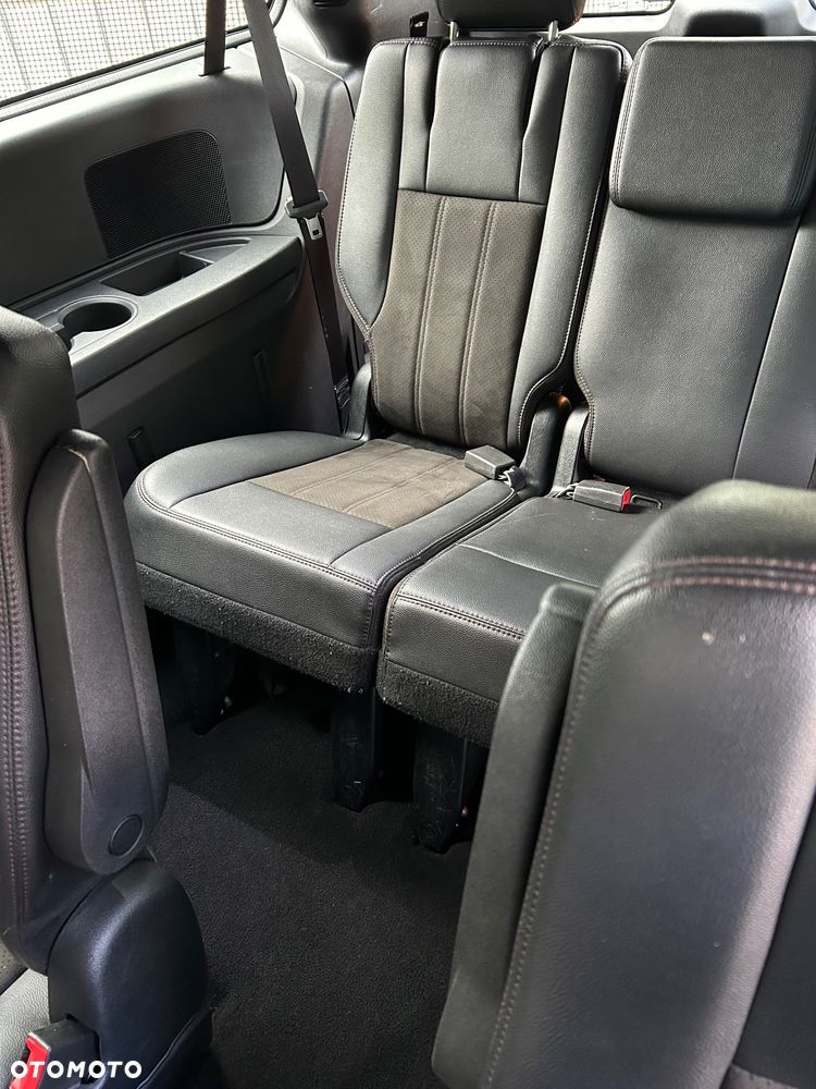 Dodge Grand Caravan ver-3-6-r-t - 28