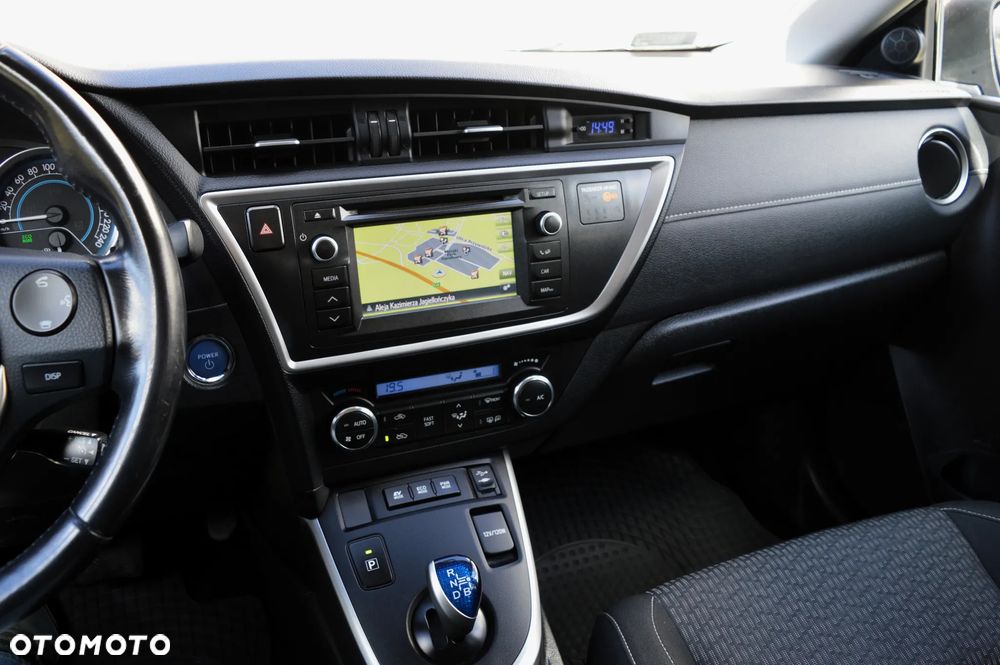 Toyota Auris - 13