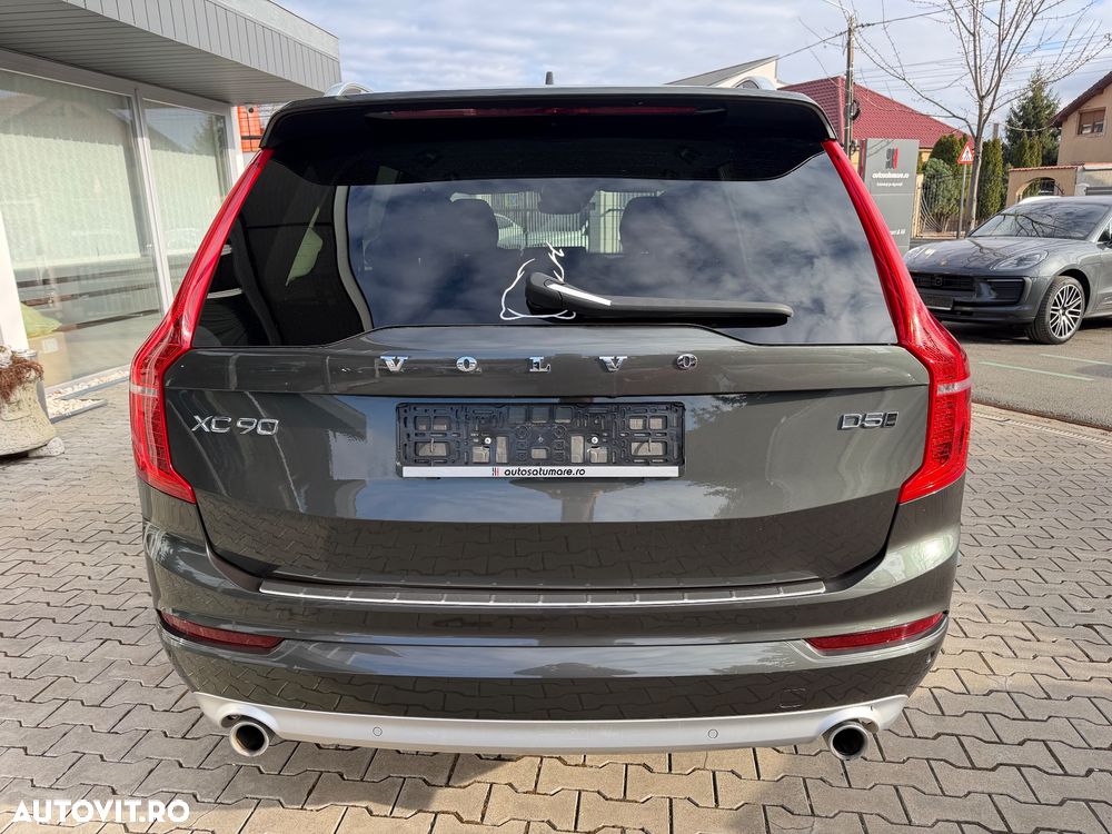 Volvo XC 90 D5 AWD Geartronic Momentum - 9