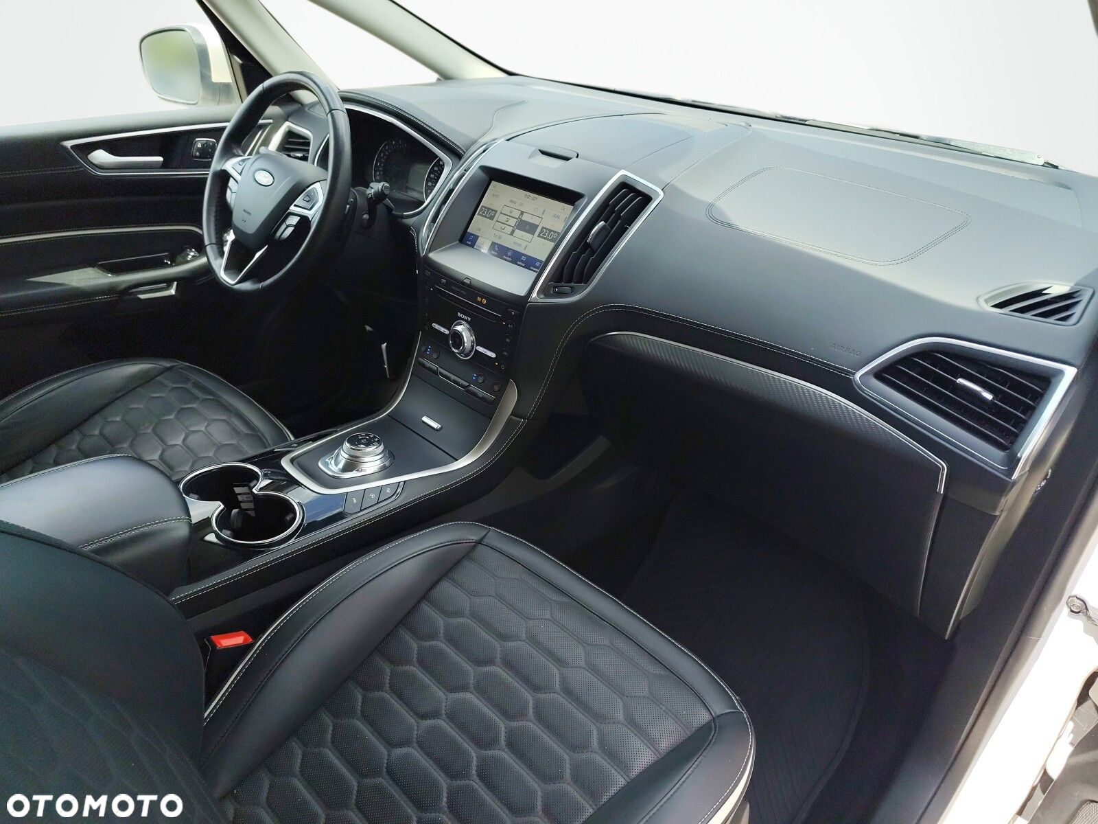 Ford S-Max - 19